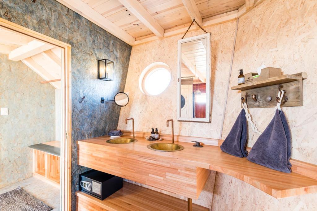 Shipwreck Lodge Mowebaai Luaran gambar